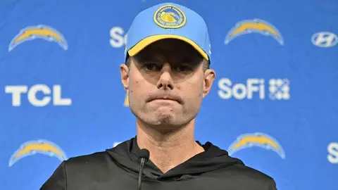 ¡Se va! Chargers despiden a Brandon Staley tras la histórica derrota ante Raiders