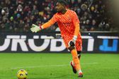 Udinese tendrá que jugar un partido sin público por insultos racistas Maignan