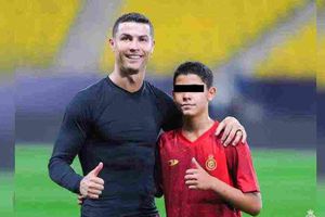 ¡Pronta recuperación! Cristiano Jr fue visto con muletas tras lesionarse el tobillo