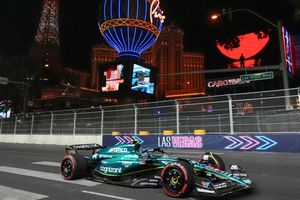 ¡Qué reflejos! Fernando Alonso esquiva alcantarilla a más de 300 km/h en Las Vegas