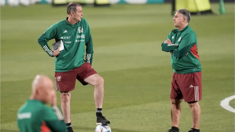 Santiago Giménez no le guarda rencor a Gerardo Martino: "Lo abrazaría y le diría gracias"