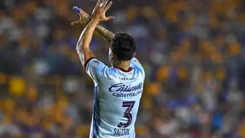 Carlos Salcedo será convocado con Cruz Azul para juego ante Mazatlán