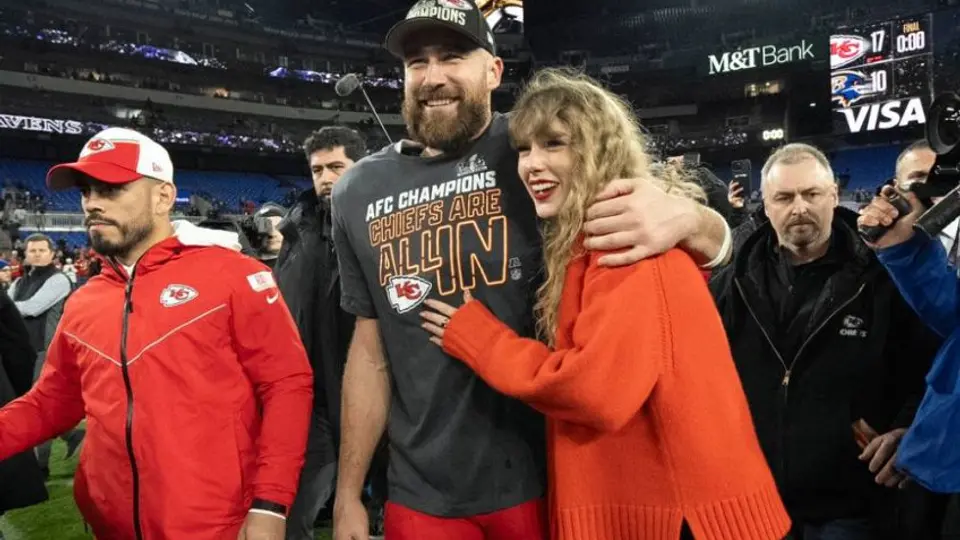 El motivo por el cual Travis Kelce no acompañará a Taylor Swift a los Grammys