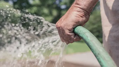 Multas por desperdiciar agua en la Ciudad de México podrían superar los 30 mil pesos