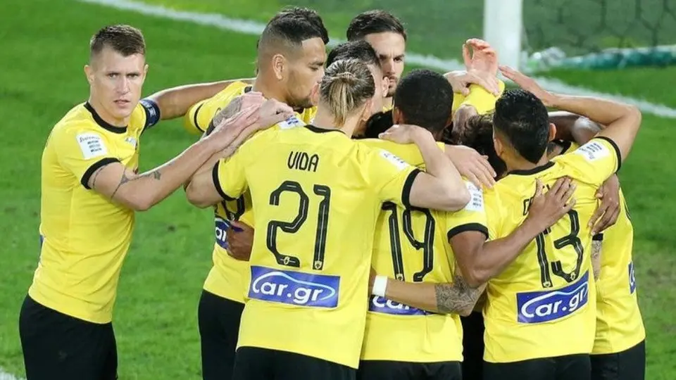 AEK Atenas vence al Volos NFC con Orbelín Pineda de titular, Pizarro entra de cambio