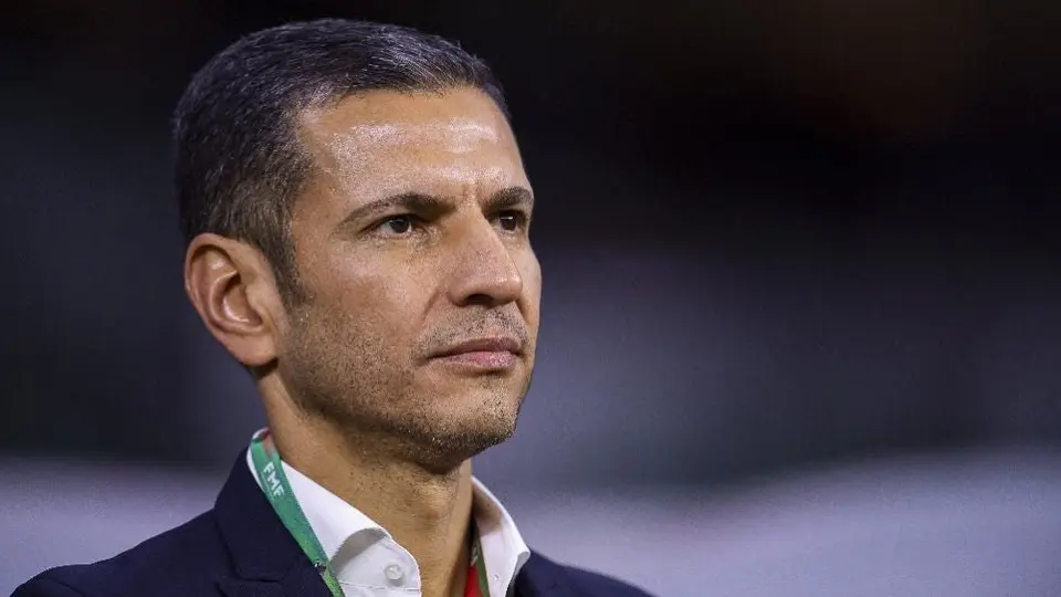Jaime Lozano asiste al Olímpico Universitario a ver el Pumas vs Chivas