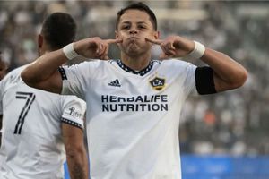 Ricardo Ferretti sobre Chicharito: 'Me decepciona por el ser humano que conocí'