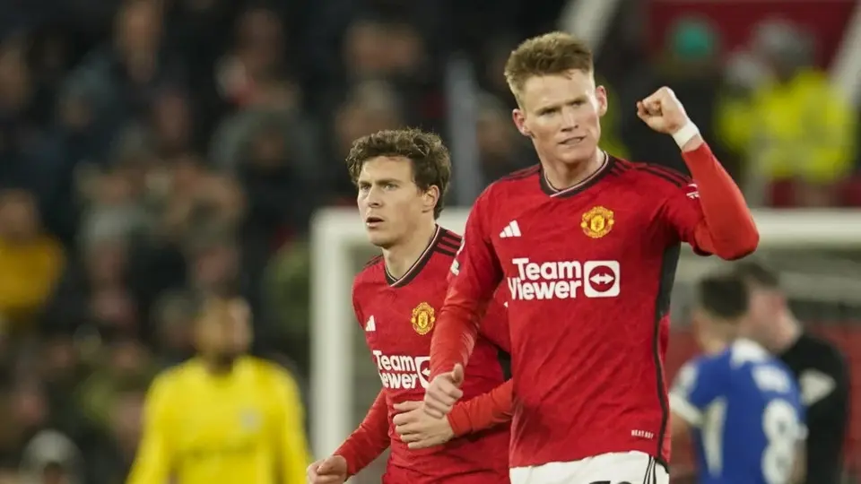 Scott McTominay anota doblete con Manchester United frente al Chelsea