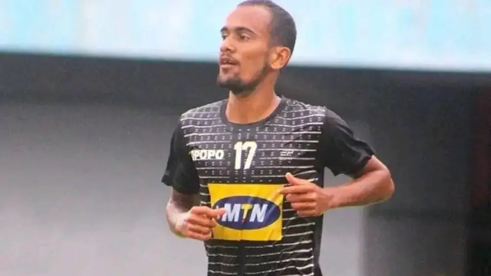 Nathan Douala, el futbolista de Camerún que levanta sospechas por su edad, dice tener 17 años
