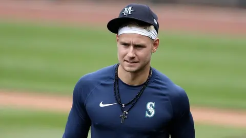 Jarred Kelenic y dos jugadores más fueron cambiados de los Mariners hacia los Atlanta Braves