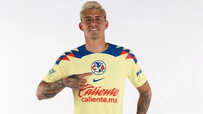 'Chicote' Calderón es abucheado por el Estadio Azteca en su debut en casa con América