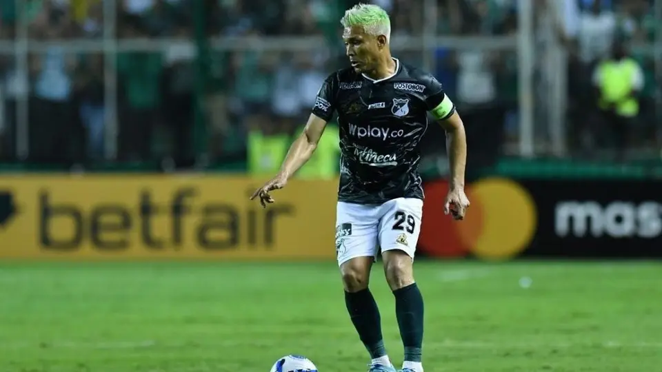Teófilo Gutiérrez, exjugador de Cruz Azul, es sancionado por manosear a mujer en pleno juego