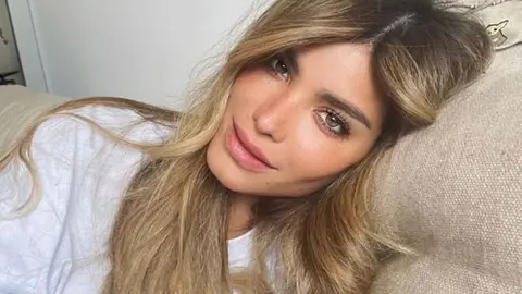 Aleska 'N', exnovia de Nicky Jam y Maluma, detenida por robo en el AICM