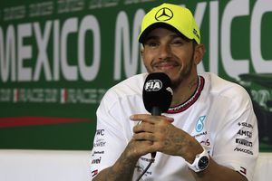 Fórmula 1: Venden coche de la primera victoria de Hamilton con Mercedes