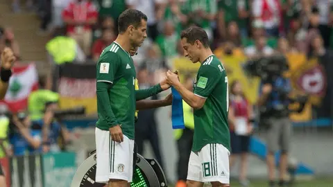 Rafa Márquez elogia a Andrés Guardado tras su despedida de Betis: 'Qué grande eres'