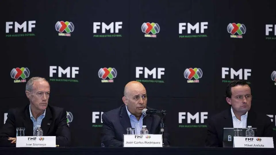 Reportera de Proceso responde a FMF: "Édgar Martínez no hace más que ratificar lo que informamos"
