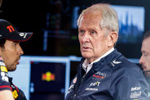 Helmut Marko sobre Checo Pérez: 'Tiene la desgracia de tener a Verstappen como compañero'