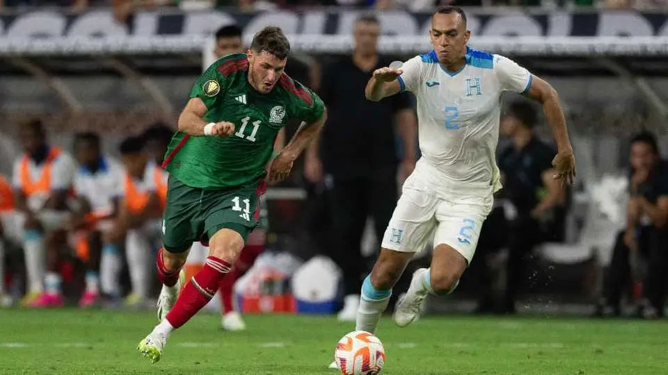 Periodista hondureño 'minimiza' nivel de la Selección Mexicana: 'No es tan superior'