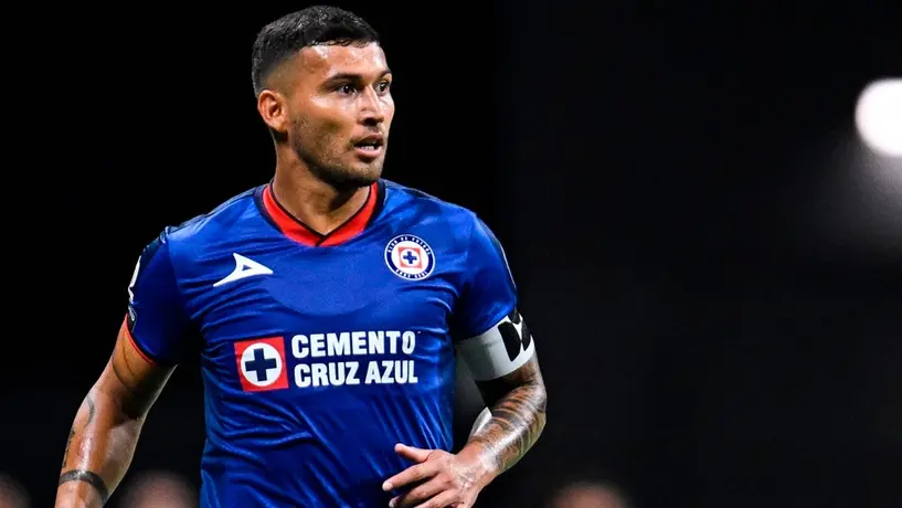 Juan Escobar se despidió de sus compañeros de Cruz Azul; agente señala interés en España y Brasil