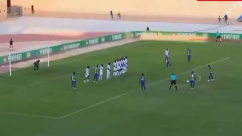 ¡Batalla real! Jugadores de Tanzania jugaron 'piedra, papel o tijera' para definir cobrador de tiro libre
