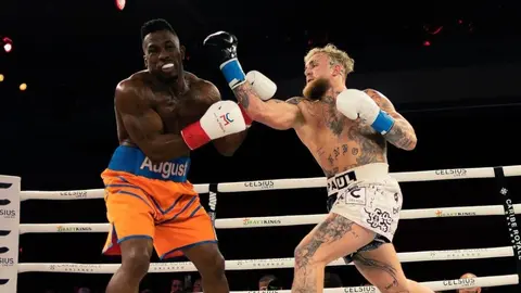 ¡Lo manda a dormir! Jake Paul noquea a Andre August en el primer round