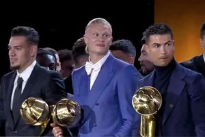 ¡De GOAT a GOAT! El gesto de Cristiano Ronaldo con Erling Haaland en los Globe Soccer Awards
