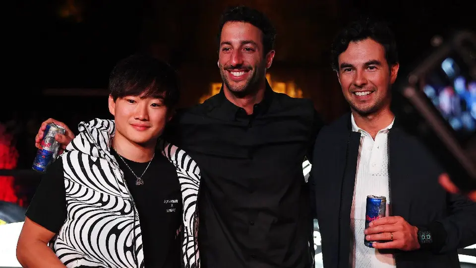 F1: A 'Checo' Pérez no le gustaría que su hijo sea piloto, pero sí futbolista