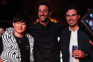 F1: A 'Checo' Pérez no le gustaría que su hijo sea piloto, pero sí futbolista