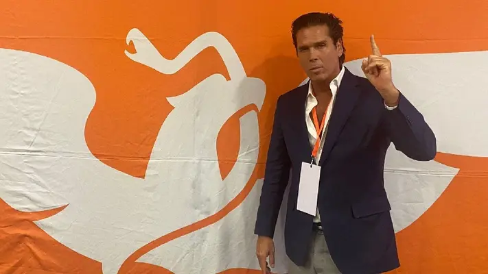 Roberto Palazuelos busca ser senador; lo acusan de tráfico de influencias