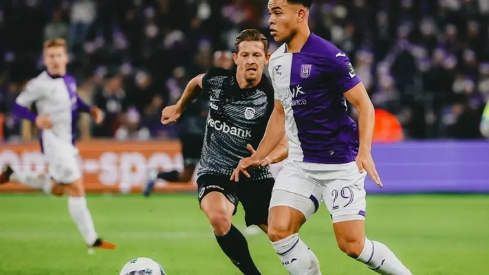 Partido entre Anderlecht y Genk en Bélgica se repetirá por error del VAR y los árbitros