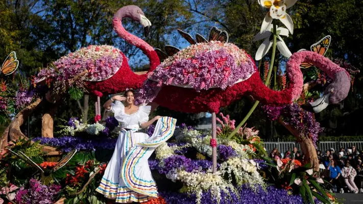 Así fue el desfile del Tazón de las Rosas 2024
