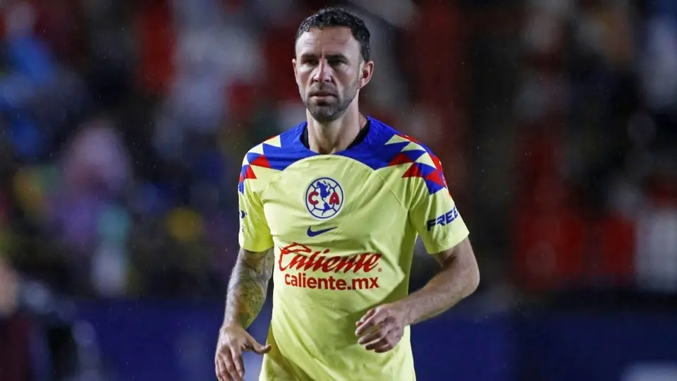 Layún aún no cree que América tenga asegurada la Final: "No jugamos contra niños de colegio"