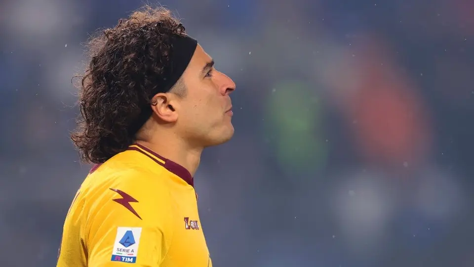 Memo Ochoa, reconocido por la Serie A por su participación con la Salernitana