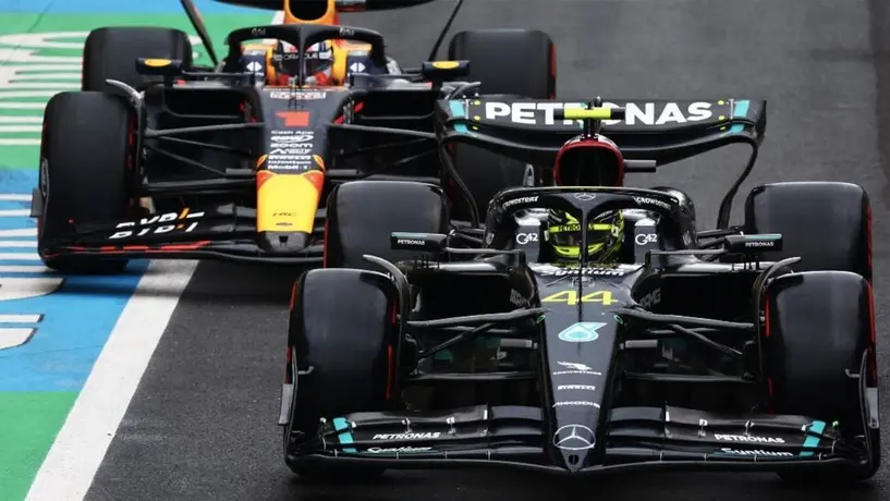 Verstappen sobre la rivalidad con Hamilton: ”Aprecio esos duelos, aunque no los extraño”