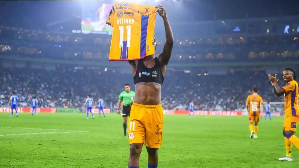 ¡Igual que Messi! Vitinho festejó el gol ante Rayados como el argentino contra Real Madrid