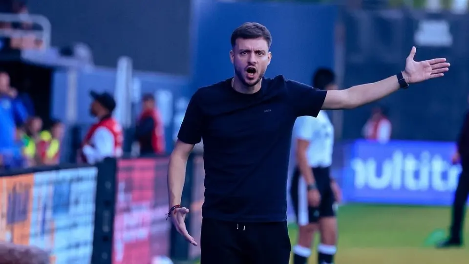 Martín Anselmi, concentrado en su presente con Independiente y no en un posible futuro con Cruz Azul