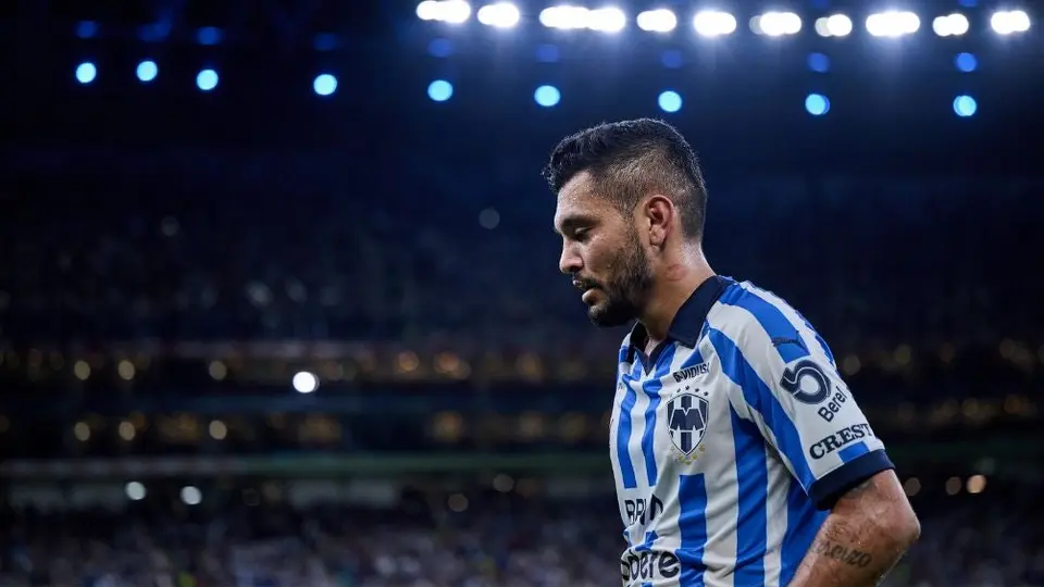 'Tecatito' Corona ofrece disculpas luego de ser detenido; Rayados anuncia sanción
