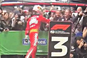 ¡Sin rencor! Checo Pérez saludó a Jos Verstappen tras el Gran Premio de Las Vegas