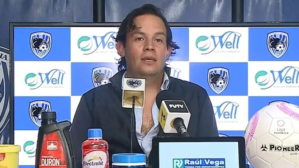 DT mexicano presume preparación y minimiza a silbantes: "Podría estar en Madrid, pero estoy aquí"