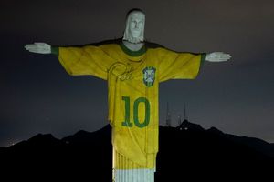 Santos homenajea a Pelé en su primer aniversario luctuoso