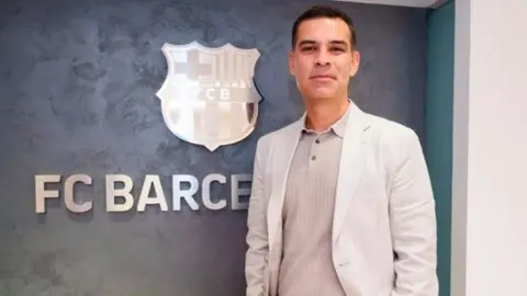 ¿Y Rafa Márquez? La opción que Barcelona analiza en caso de cesar a Xavi