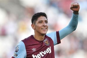 Edson Álvarez y el West Ham United desean una Feliz Navidad a todos los aficionados