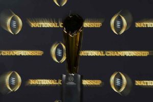 Michigan y Washington se enfrentan en el partido de Campeonato del Futbol Colegial