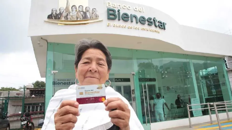 Pensión para adultos mayores aumentará a 6 mil pesos, a partir de enero de 2024