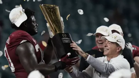 Nick Saban entrenador en jefe de Alabama, se retira después de 7 títulos nacionales