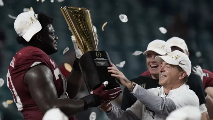 Nick Saban entrenador en jefe de Alabama, se retira después de 7 títulos nacionales