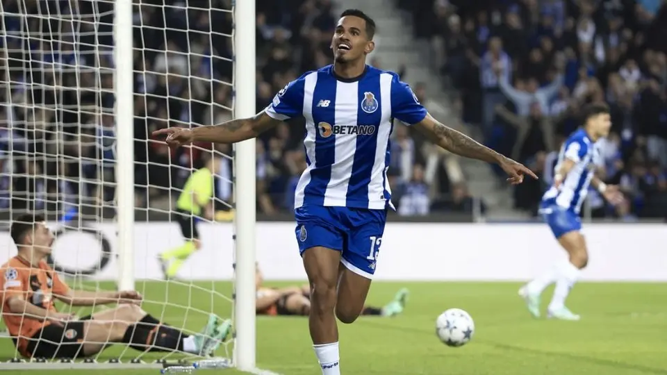 Porto golea al Shakhtar y asegura su lugar en los Octavos de Final
