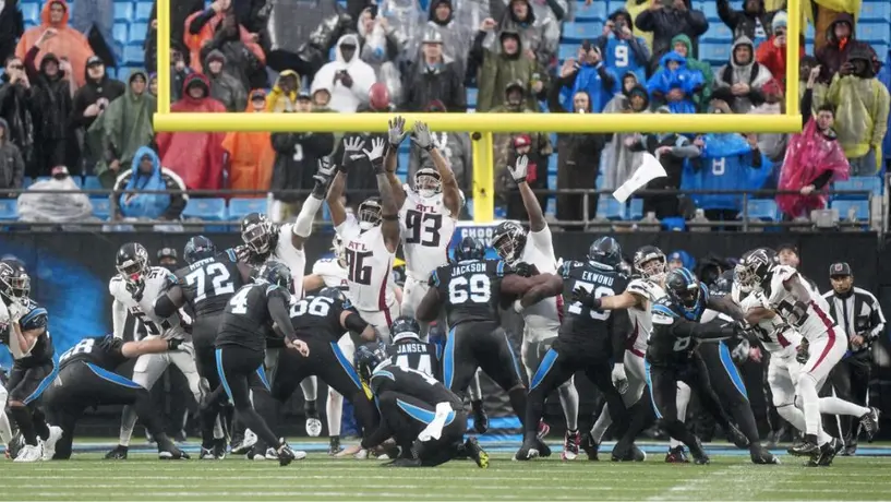 Carolina Panthers, con gran juego de su pateador, venció a los Atlanta Falcons
