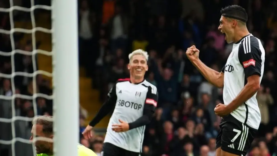 ¡Glorioso doblete! Raúl Jiménez comanda goleada de Fulham ante Nottingham Forest