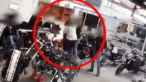 Nueva versión señala al estudiante quemado en escuela automotriz de él bullear a sus compañeros